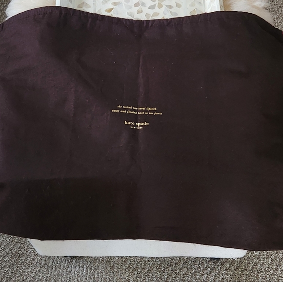 GENTLY USED ! KATE SPADE SEAFOAM QUILTED HANDBAG W/CROSSBODY STRAP - Picture 4 of 8